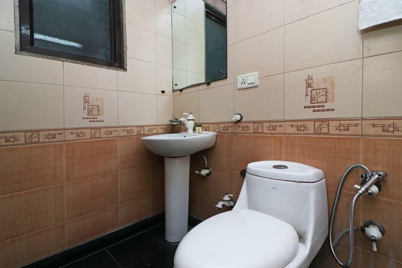 Oyo 24672 Bharat Guest House Delhi (National Capital Territory of India) Exterior photo