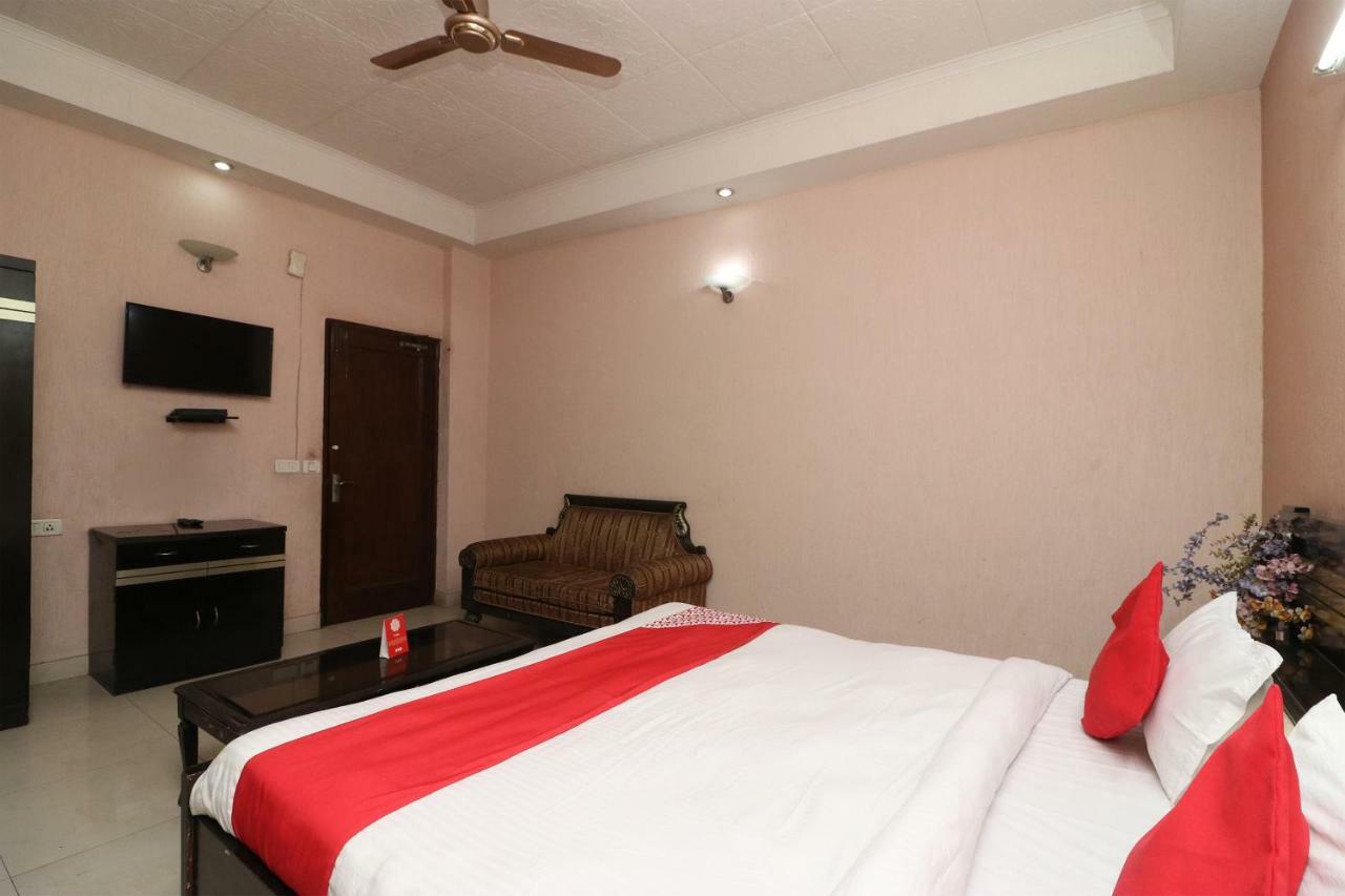 Oyo 24672 Bharat Guest House Delhi (National Capital Territory of India) Exterior photo
