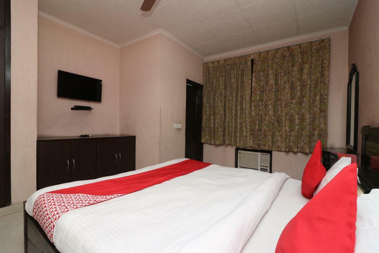 Oyo 24672 Bharat Guest House Delhi (National Capital Territory of India) Exterior photo